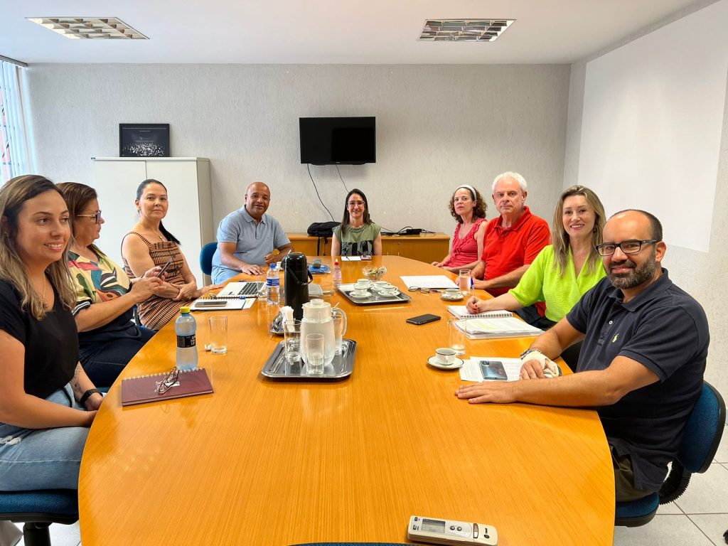 Sinpes e dirigentes da Fesp se reuniram na última segunda-feira (13)
